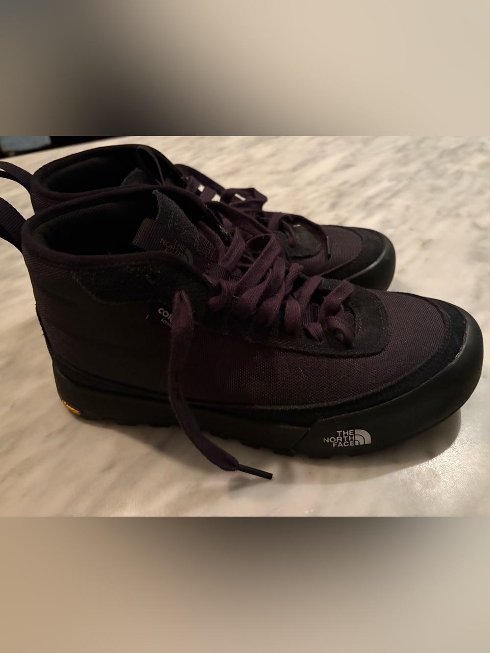 The North Face Unisex Black Lace-Up Sneakers. NEW W/OUT TAGS‼️